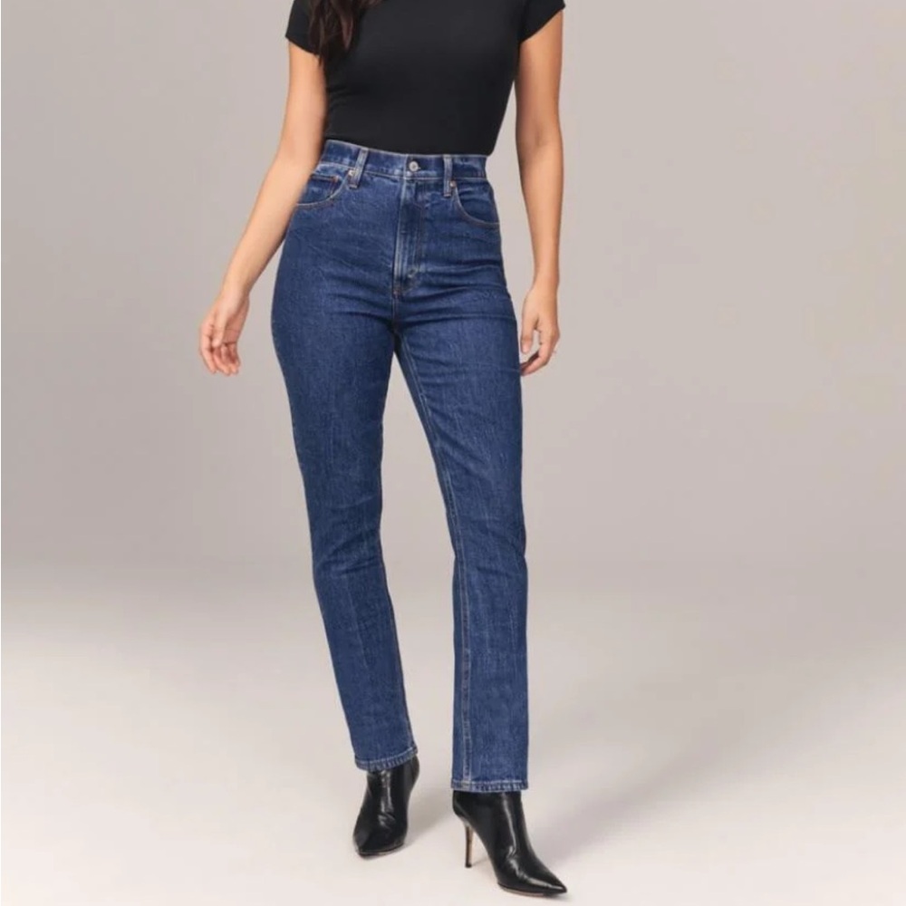 Abercrombie & Fitch High-Rise Straight Leg Jeans in Dark Blue